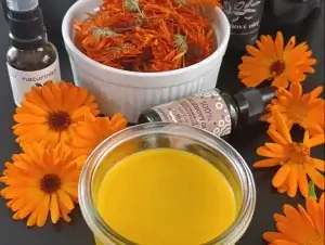 měsíčková mastička